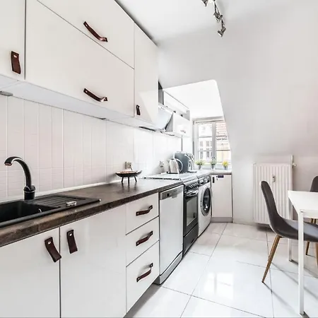 Wroniecka In Center *