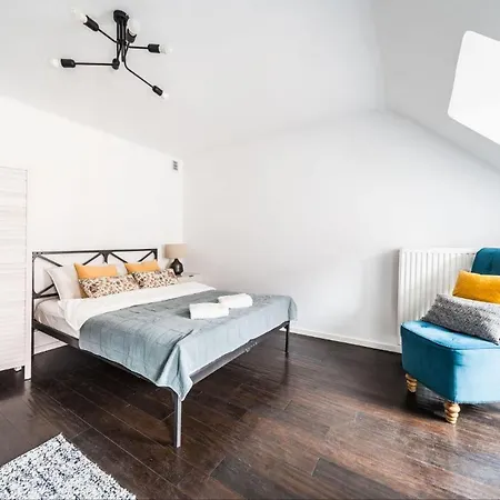 Wroniecka In Center *